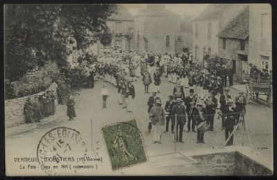 Verneuil-Moustiers - La Fête-Dieu en 1911 (ostensions) - Coll. Dr Robert