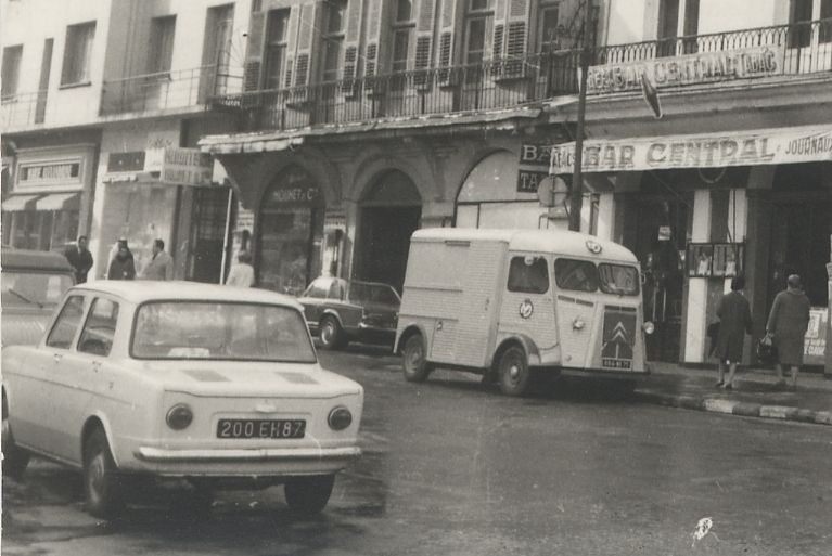 Permis de conduire et registres d'immatriculation des véhicules