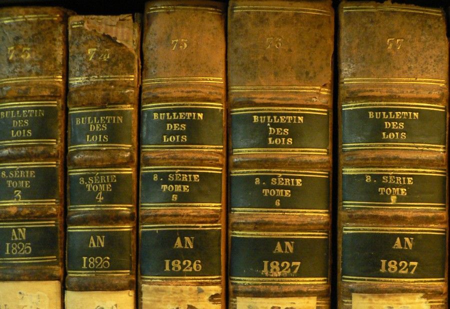 K - Lois, ordonnances, arrêtés