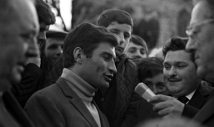 Raymond Poulidor en interview - Photographie Lacan - 1969