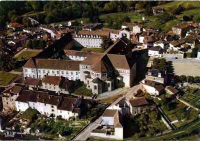 Vue aérienne de l'abbaye de Solignac